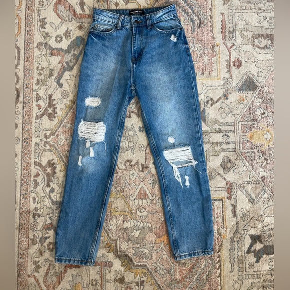 Distressed Parker Jeans - Picture 1 of 5